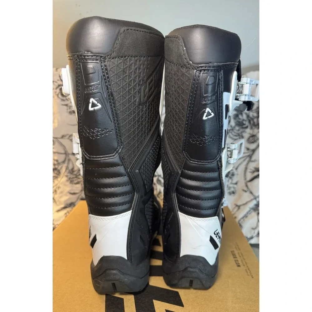 LEATT Black White Side Locking Moto Boots Off-Road Dualzone Sole 3.5 JR - Picture 5 of 11